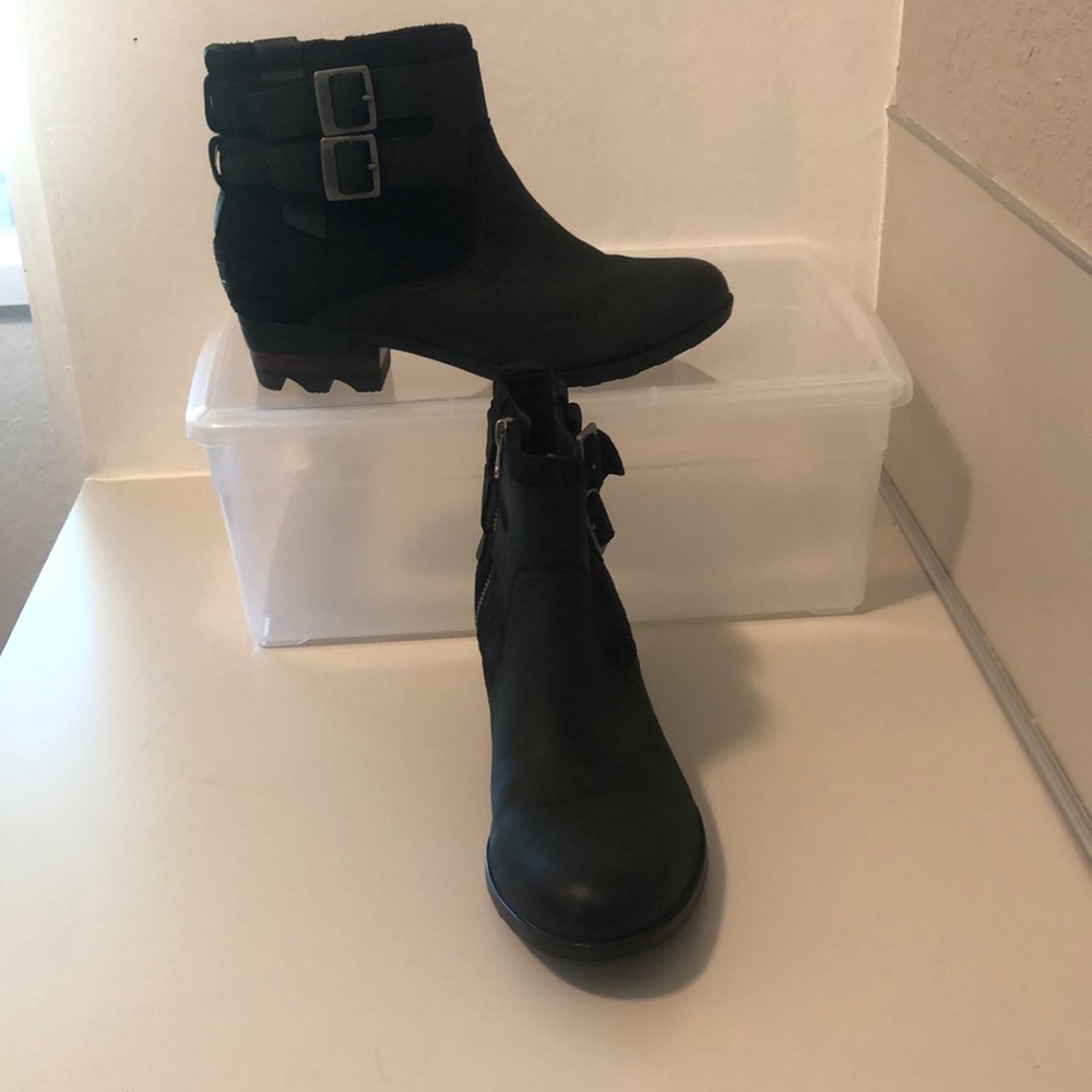 Sorel Black Ankle Boots with Silver Buckles